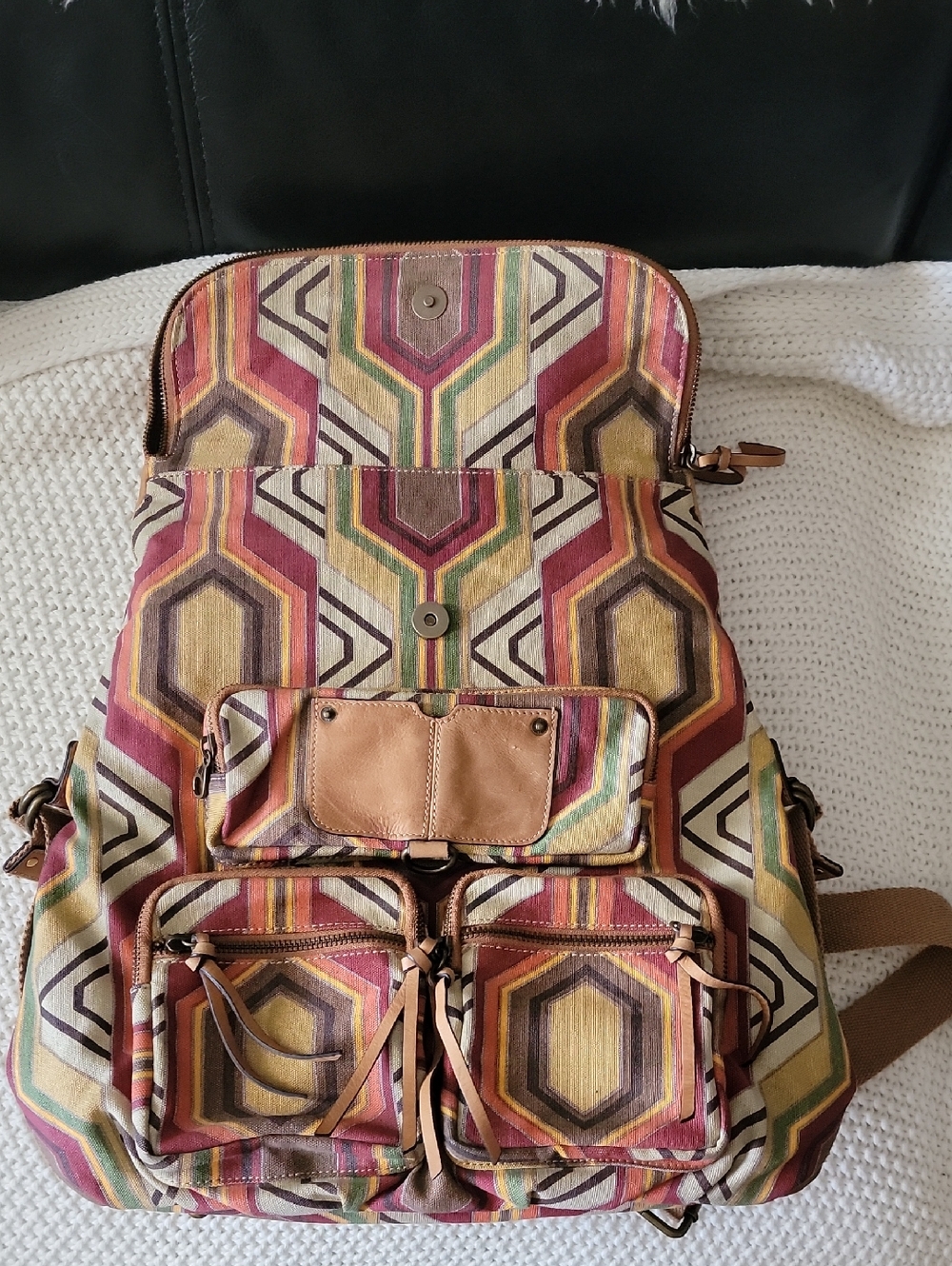 ✨️ GUC Anthropologie Hayden Harnett Fabric Leather Backpack Geometric Retro - Picture 7 of 8